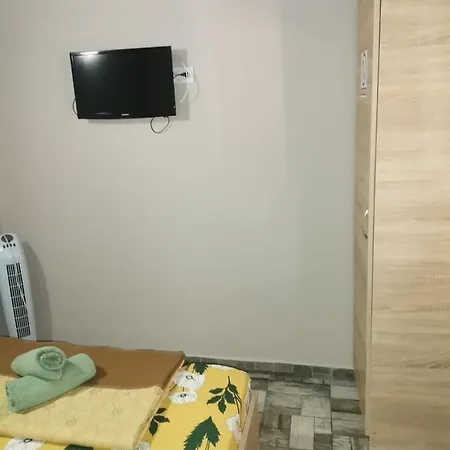 Cazare La Mari *
