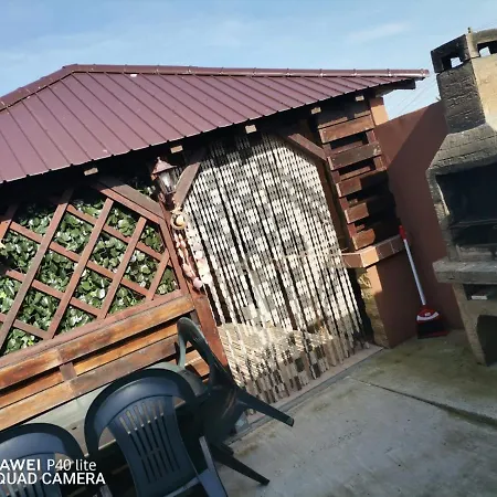 Cazare La Mari Rum i privatbostad Corbu (Constanta)
